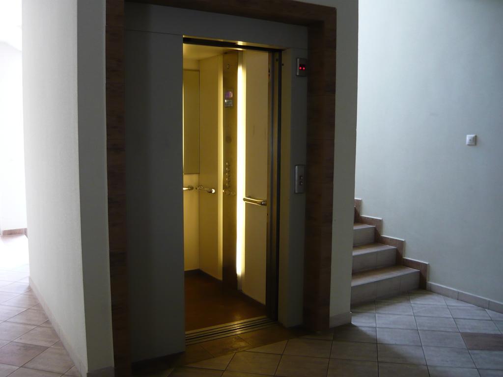 Aqua Wellness Apartments Hajduszoboszlo Quarto foto