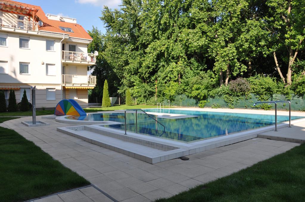 Aqua Wellness Apartments Hajduszoboszlo Quarto foto