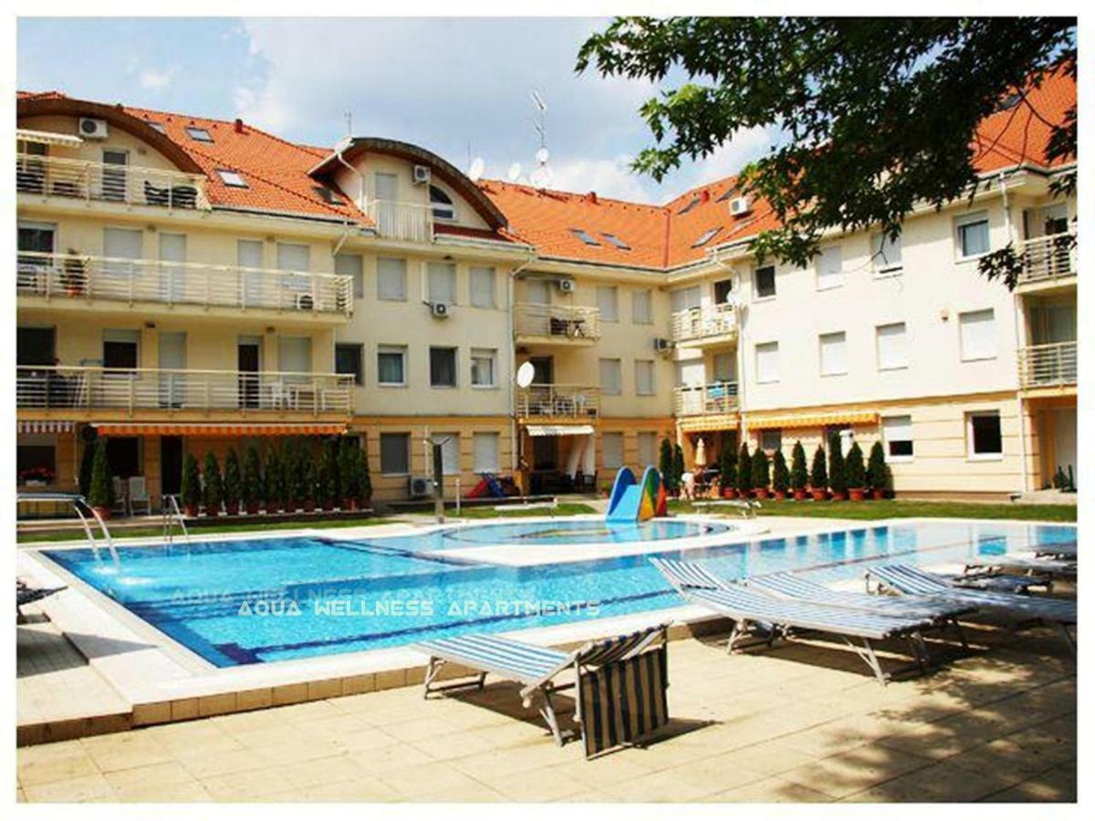 Aqua Wellness Apartments Hajduszoboszlo Exterior foto